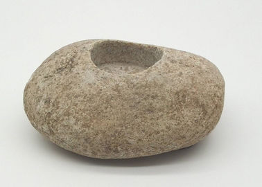 Candeleros naturales de la piedra del río, parte trasera de piedra del tenedor de la luz del té con los cojines